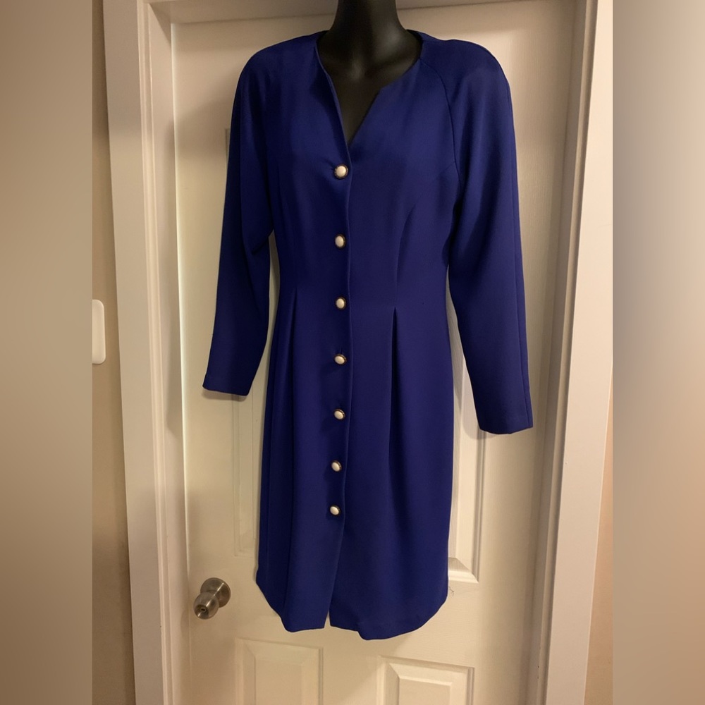 VINTAGE KLASS dress, in good used condition for her age 😁. Made in Canada.
